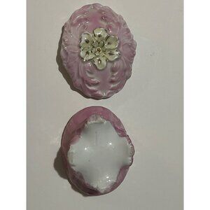 Victorian style trinket dish with lid,  creamy pink  glazed porcelian